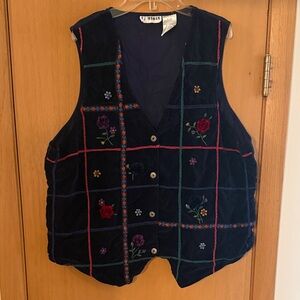 VJ Woman Women’s Vintage Floral Embroidered Velvet Vest Navy Blue Size 16W-18W